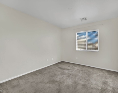 5243 Los Pinos Street - Photo Thumbnail 9