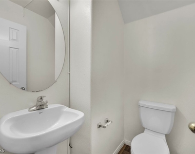 5243 Los Pinos Street - Photo Thumbnail 12