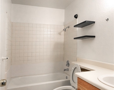 510 Elm Drive - Photo Thumbnail 14