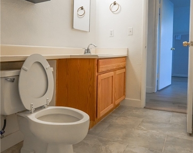 510 Elm Drive - Photo Thumbnail 18