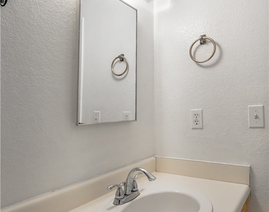 510 Elm Drive - Photo Thumbnail 20