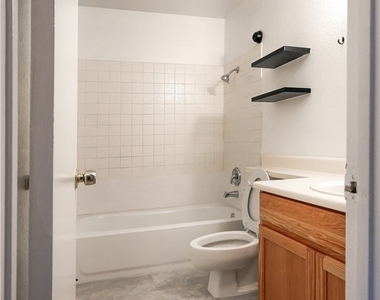 510 Elm Drive - Photo Thumbnail 17