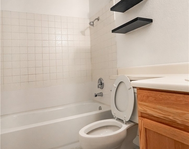 510 Elm Drive - Photo Thumbnail 13