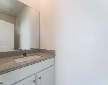4149 Gold Desert Street - Photo Thumbnail 14