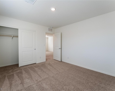 4149 Gold Desert Street - Photo Thumbnail 28