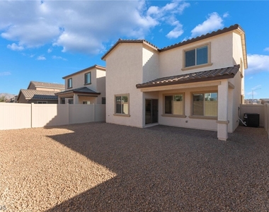 4149 Gold Desert Street - Photo Thumbnail 31