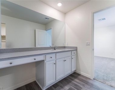 4149 Gold Desert Street - Photo Thumbnail 21