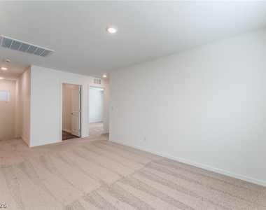 4149 Gold Desert Street - Photo Thumbnail 15