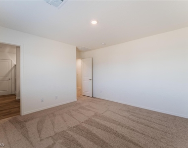 4149 Gold Desert Street - Photo Thumbnail 19