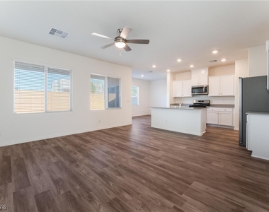 4149 Gold Desert Street - Photo Thumbnail 5