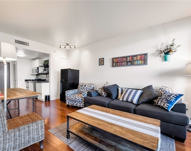 29 Montelago Boulevard - Photo Thumbnail 9