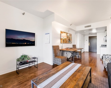 29 Montelago Boulevard - Photo Thumbnail 10