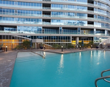 4575 Dean Martin Drive - Photo Thumbnail 34