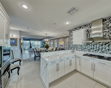 4575 Dean Martin Drive - Photo Thumbnail 10
