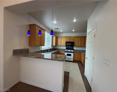 10115 Capistrello Avenue - Photo Thumbnail 4