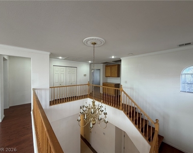10115 Capistrello Avenue - Photo Thumbnail 13