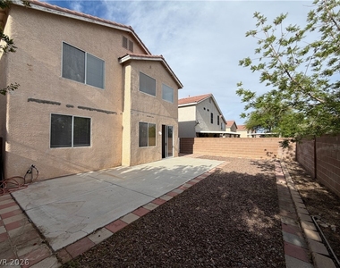 10115 Capistrello Avenue - Photo Thumbnail 26