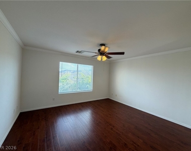 10115 Capistrello Avenue - Photo Thumbnail 20