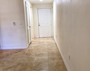 270 E Flamingo Road - Photo Thumbnail 4