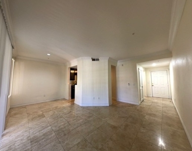 270 E Flamingo Road - Photo Thumbnail 1