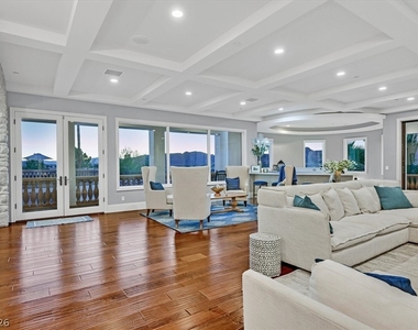 8 Rue Mediterra Drive - Photo Thumbnail 13