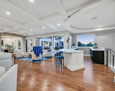 8 Rue Mediterra Drive - Photo Thumbnail 11