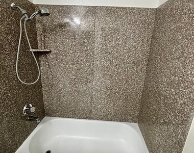 5044 River Glen Drive - Photo Thumbnail 11