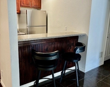 5044 River Glen Drive - Photo Thumbnail 7