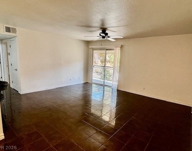 5044 River Glen Drive - Photo Thumbnail 16
