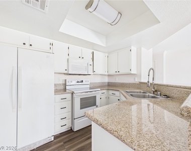 8600 W Charleston Boulevard - Photo Thumbnail 11
