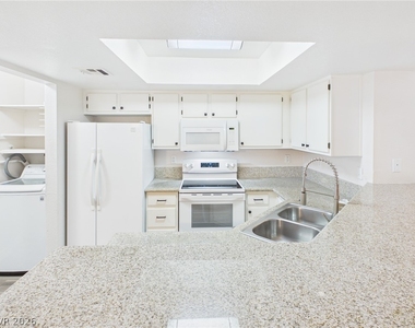 8600 W Charleston Boulevard - Photo Thumbnail 10