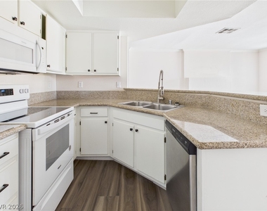 8600 W Charleston Boulevard - Photo Thumbnail 12