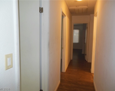 7532 Parnell Avenue - Photo Thumbnail 14