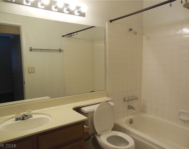 7532 Parnell Avenue - Photo Thumbnail 11