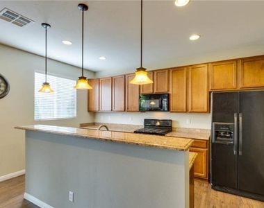 10725 Pearl River Avenue - Photo Thumbnail 8