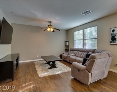 10725 Pearl River Avenue - Photo Thumbnail 4