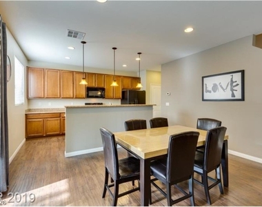 10725 Pearl River Avenue - Photo Thumbnail 6