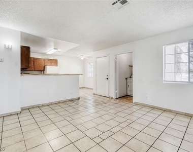 4651 Amberleigh Lane - Photo Thumbnail 4