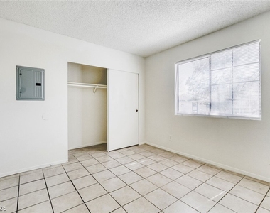 4651 Amberleigh Lane - Photo Thumbnail 11