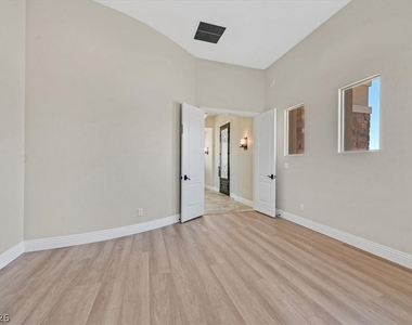 5790 Aspen Falls Circle - Photo Thumbnail 46