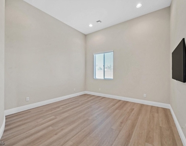 5790 Aspen Falls Circle - Photo Thumbnail 47