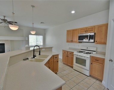 6555 Bucking Horse Lane - Photo Thumbnail 12