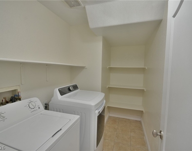 6555 Bucking Horse Lane - Photo Thumbnail 14