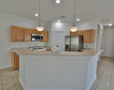 6555 Bucking Horse Lane - Photo Thumbnail 11