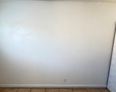 3356 Sylvia Street - Photo Thumbnail 17