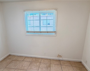 3356 Sylvia Street - Photo Thumbnail 12