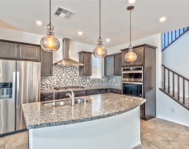 10640 Sariah Skye Avenue - Photo Thumbnail 4