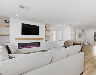 8756 Principato Street - Photo Thumbnail 10