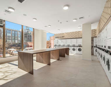 395 Carroll Street - Photo Thumbnail 7