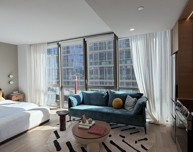 395 Carroll Street - Photo Thumbnail 2